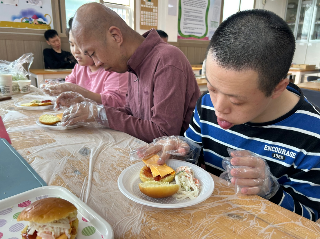 모닝빵 샌드위치 만들기 및 시식