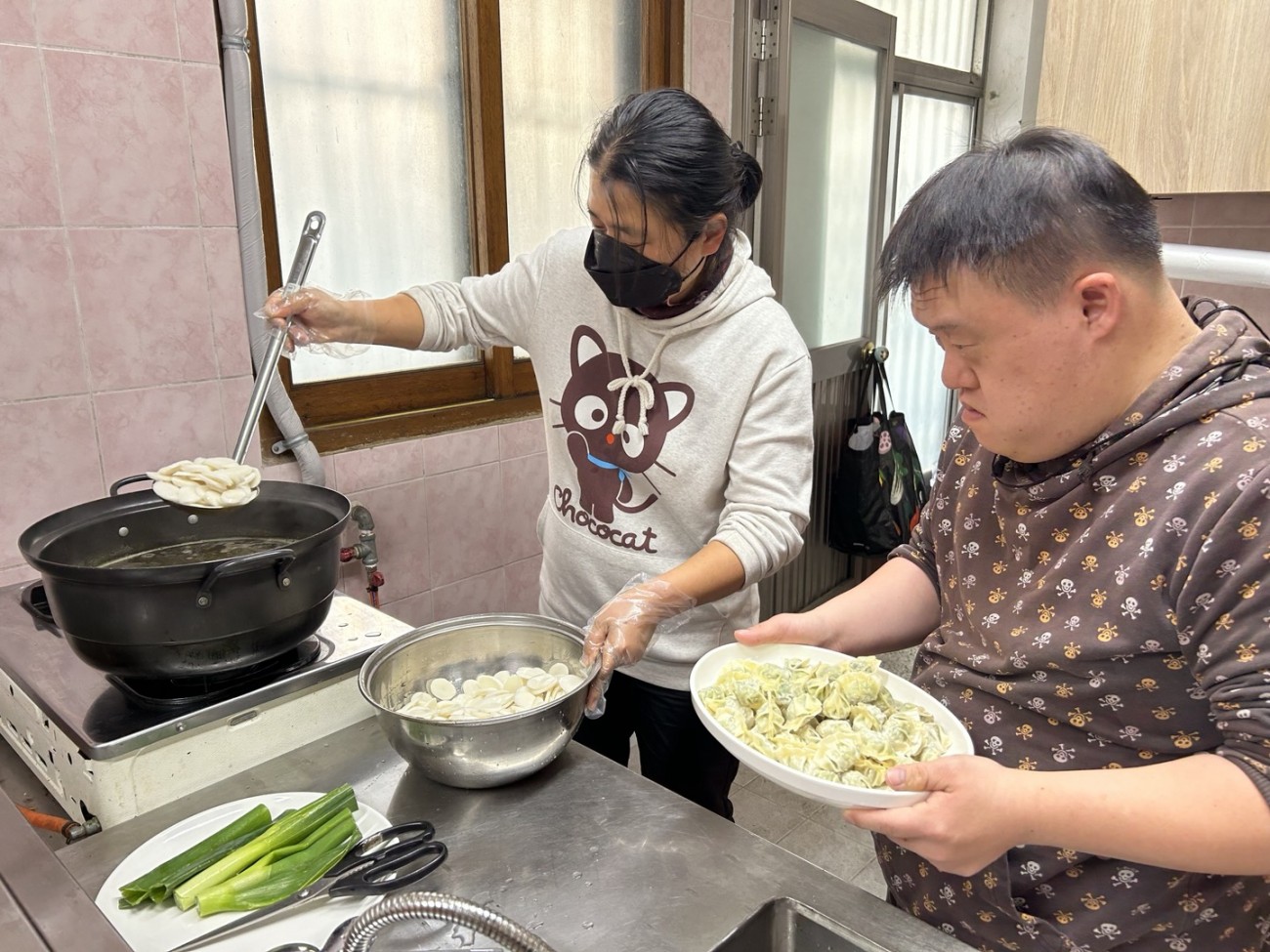 떡만둣국 만들기 및 시식