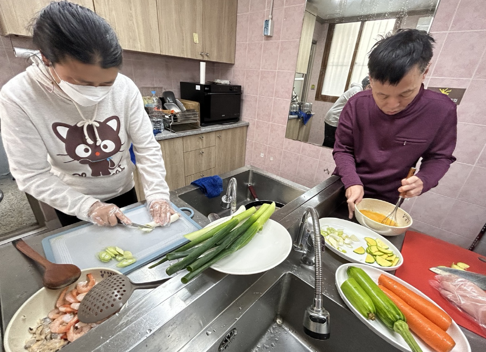 해물칼국수 만들기 및 시식